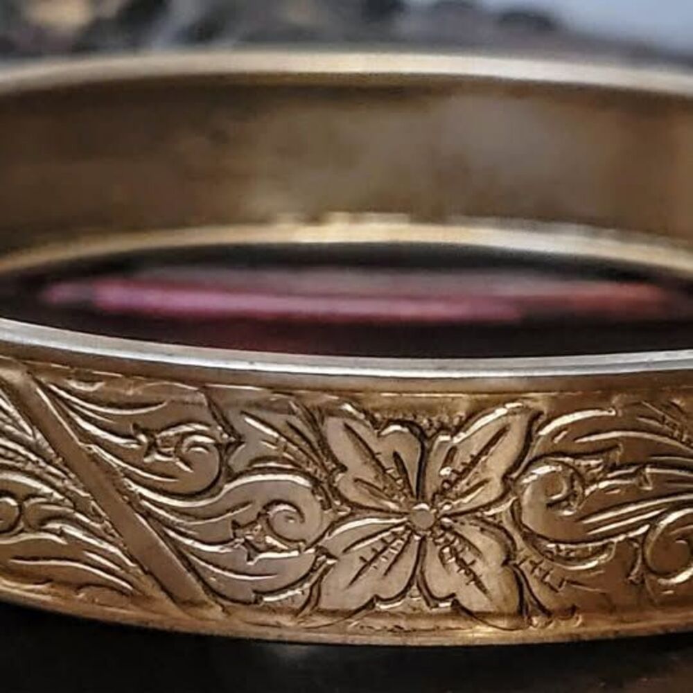 Vintage Gold Hinged Bangle Bracelet BEAUTIFUL DESIGNER